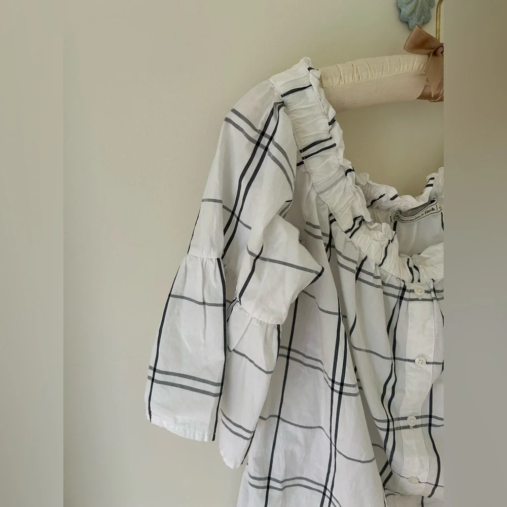 A&F Plaid Off the Shoulder Blouse 
Size: Small
NWOT - Picture 4 of 11